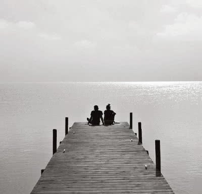 couple on a pier